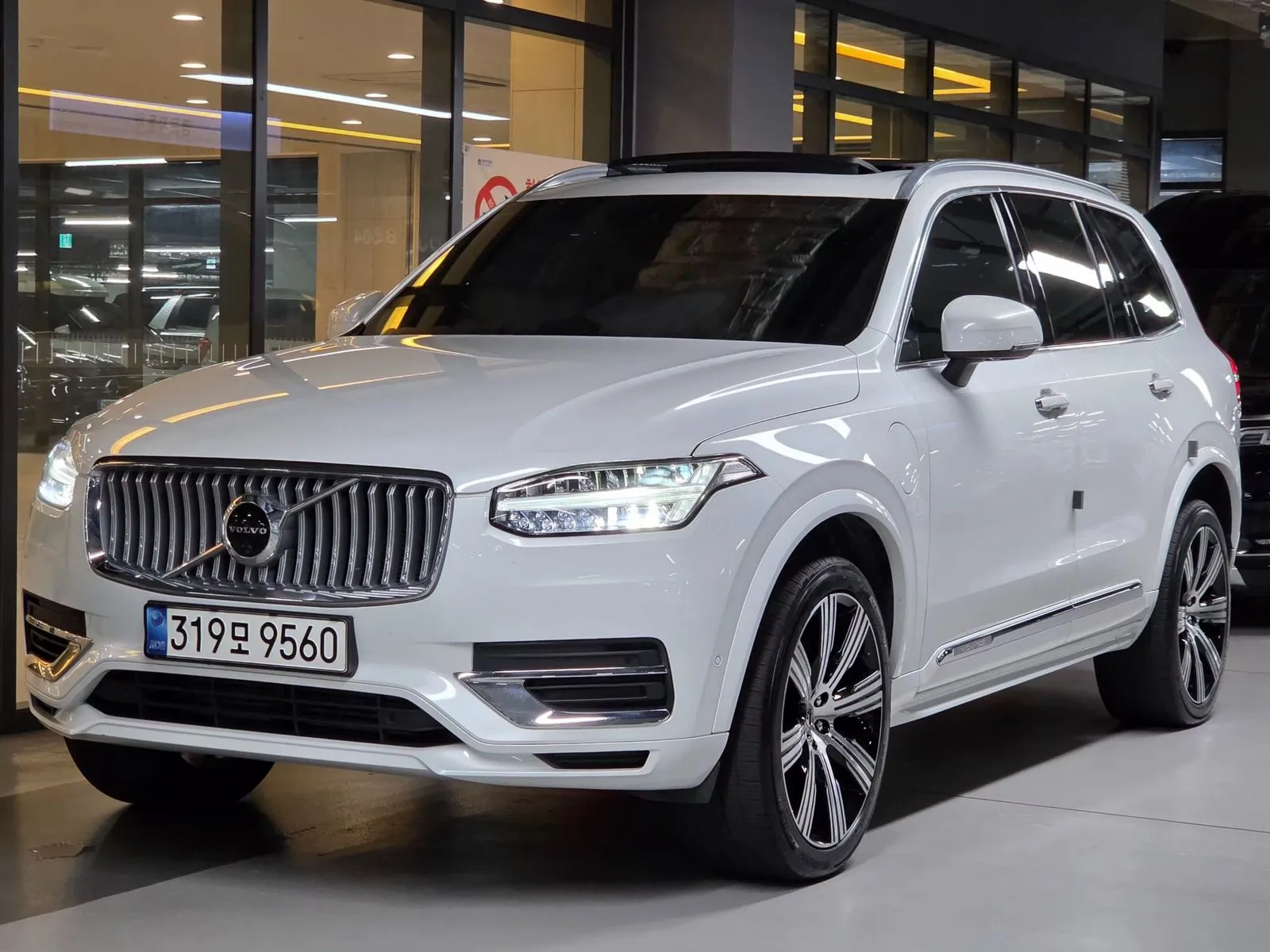 Volvo XC90 T8 Ultimate Bright Hybrid, снимка 1 от 20