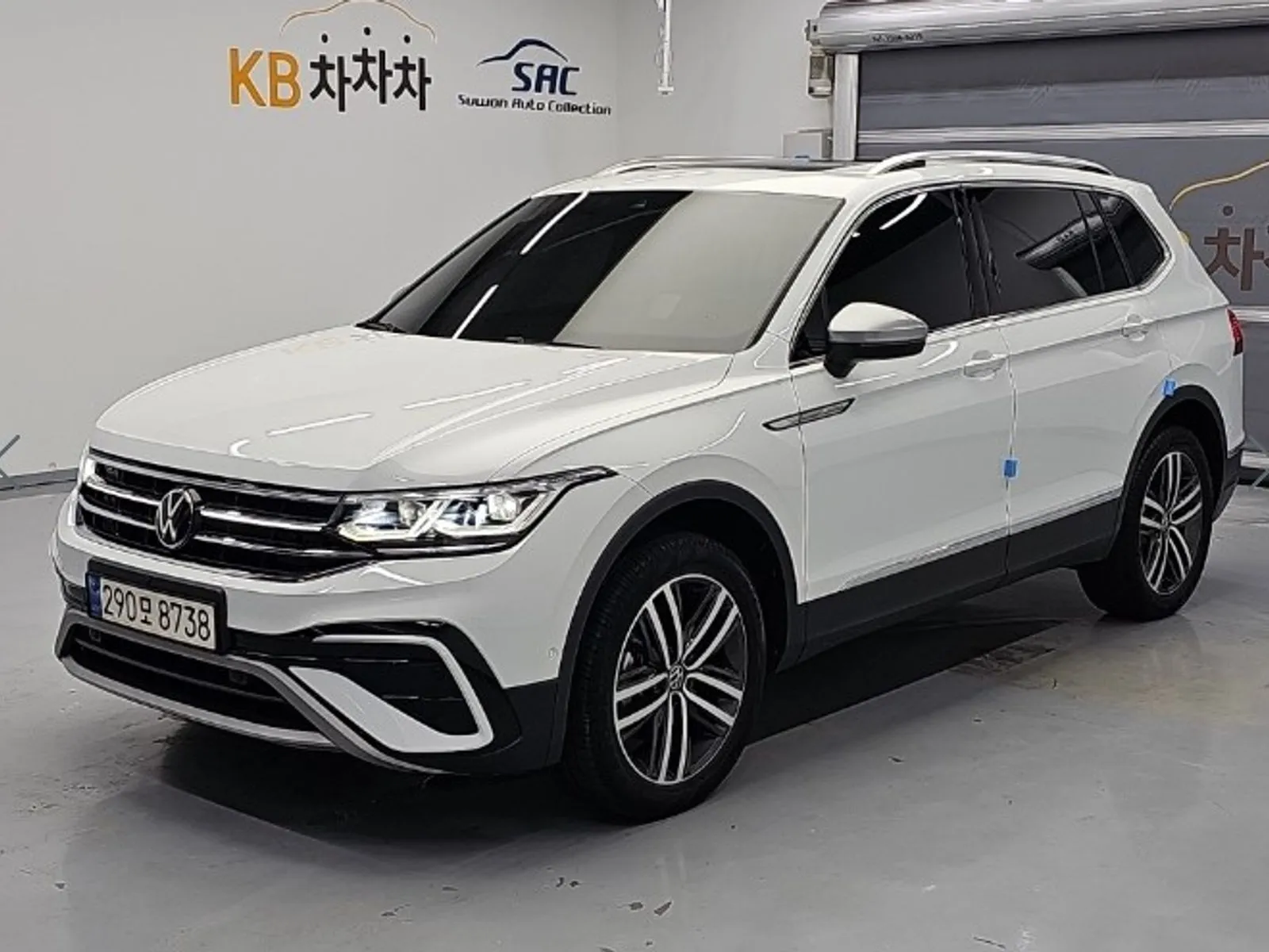 Volkswagen Tiguan 2.0 TSI Prestige, снимка 1 от 20