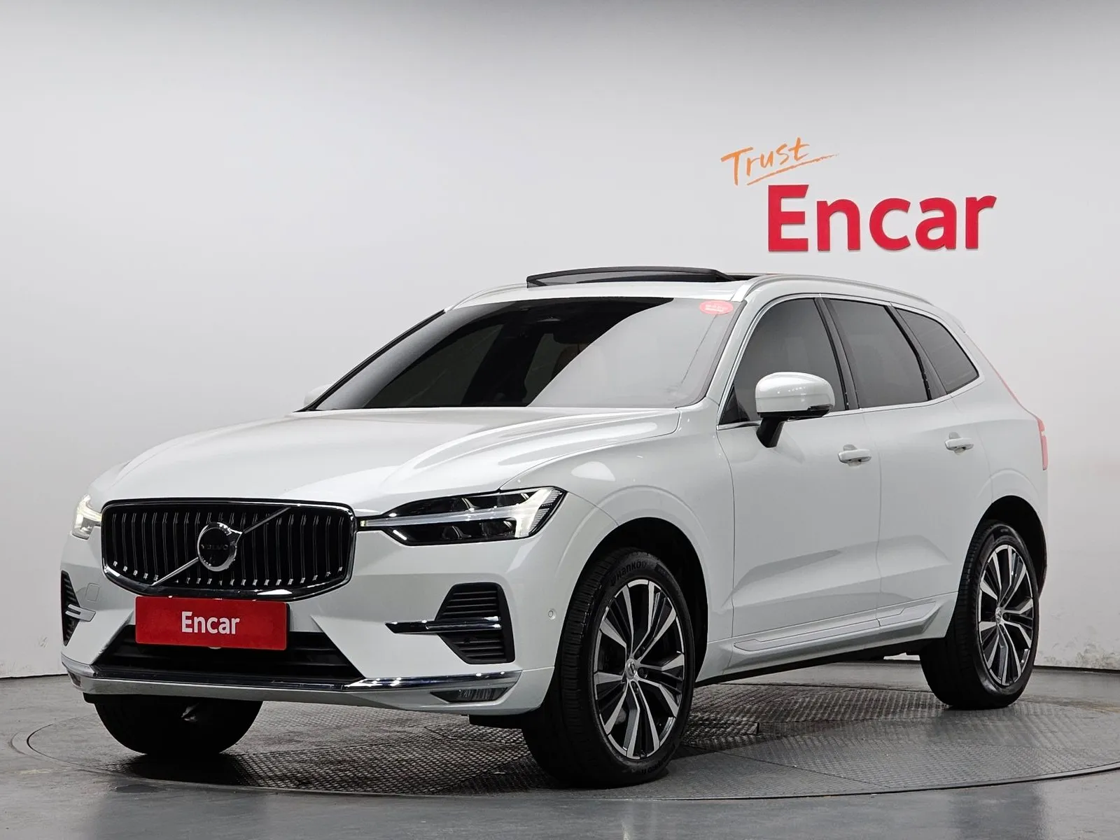 Volvo XC60 B6 Inscirtion, снимка 1 от 20