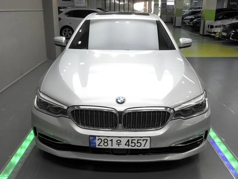BMW 5 Series 520d xDrive Luxury Plus