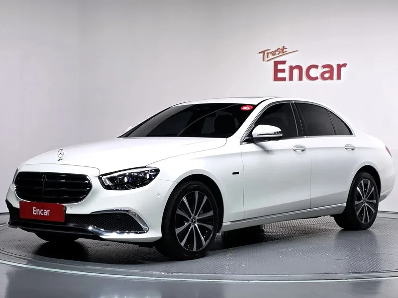 Mercedes-Benz E-Class E300e 4MATIC Exclusive