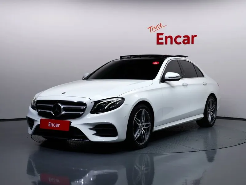 Mercedes-Benz E-Class E300 4MATIC AMG Line