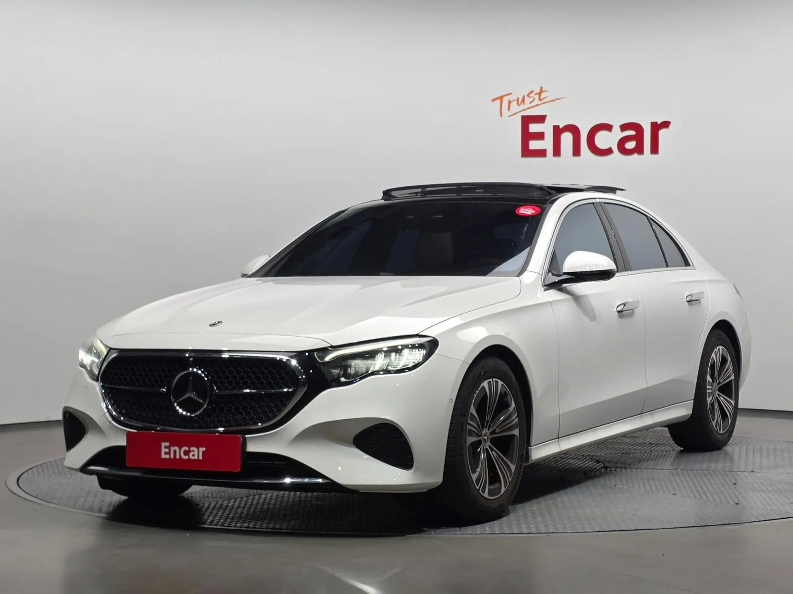 Mercedes-Benz E-Class E200 Avantgarde, снимка 1 от 20