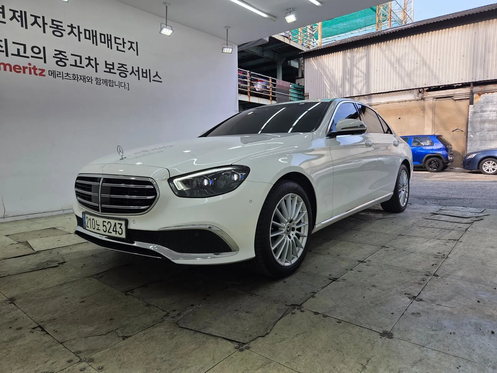 Mercedes-Benz E-Class E250 Exclusive, снимка 1 от 20