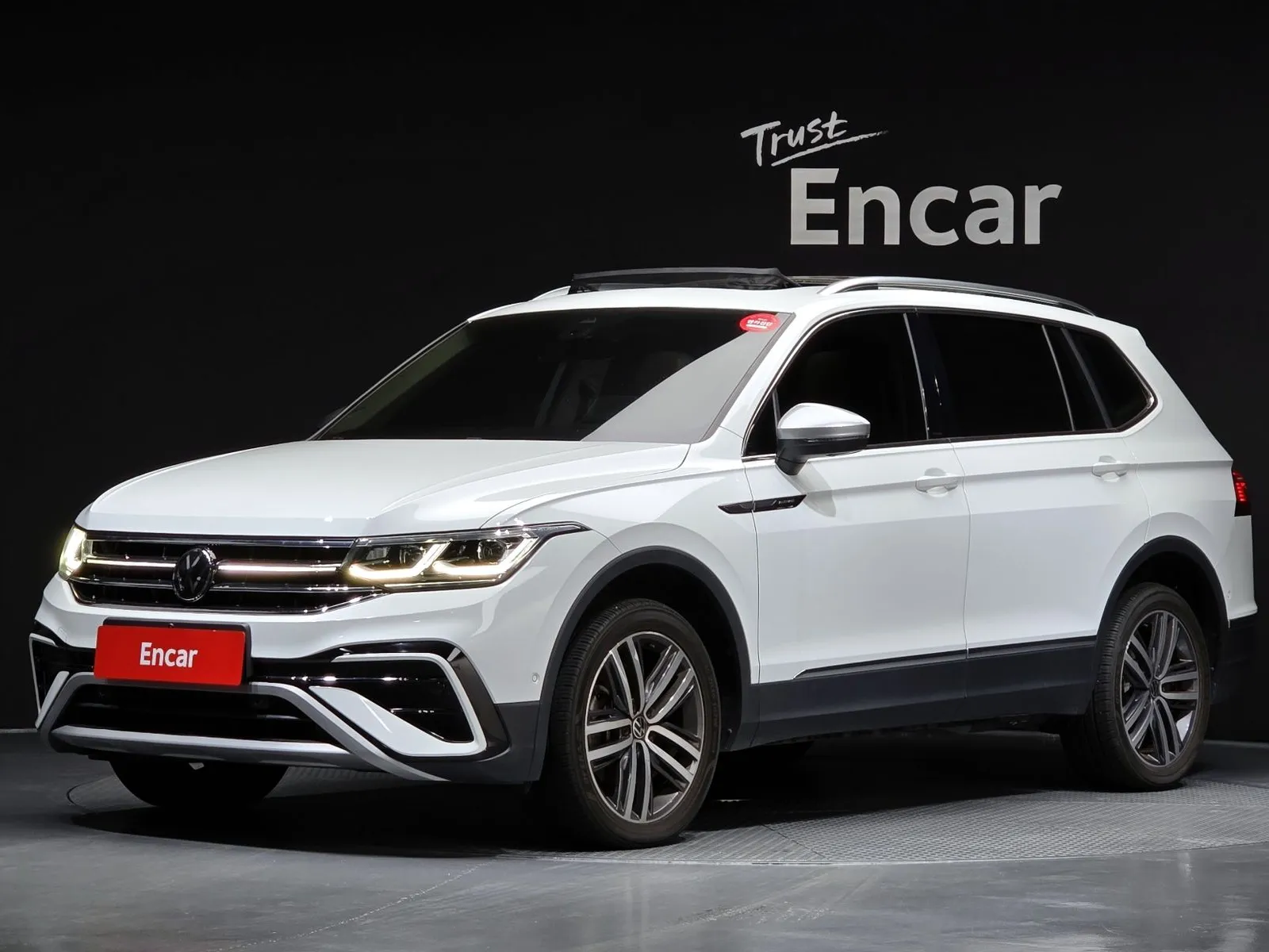 Volkswagen Tiguan 2.0 TSI Prestige, снимка 1 от 20