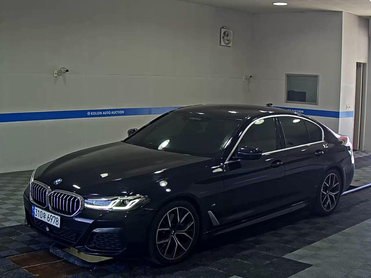 BMW 5 Series Sports Pack xDrive