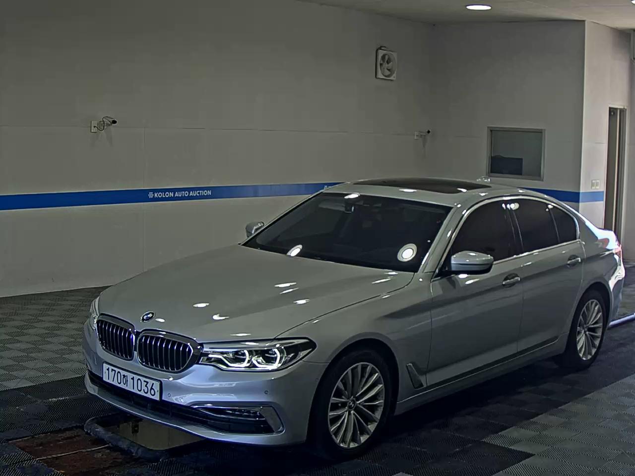 BMW 5 Series Luxury xDrive