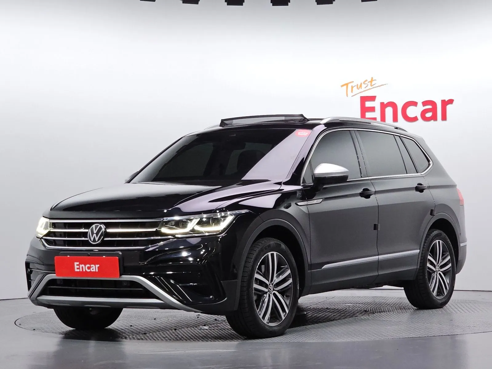 Volkswagen Tiguan 2.0 TSI Prestige, снимка 1 от 20