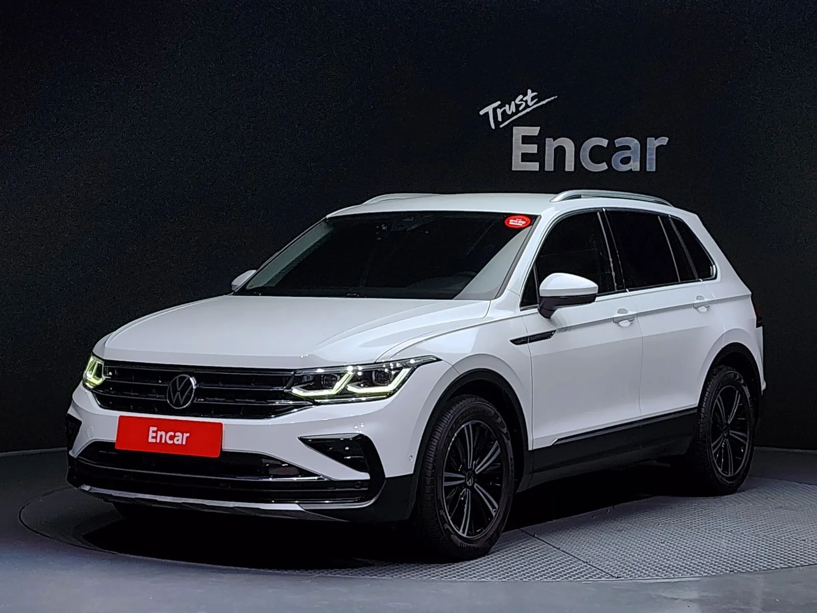Volkswagen Tiguan 2.0 TDI Premium, снимка 1 от 20