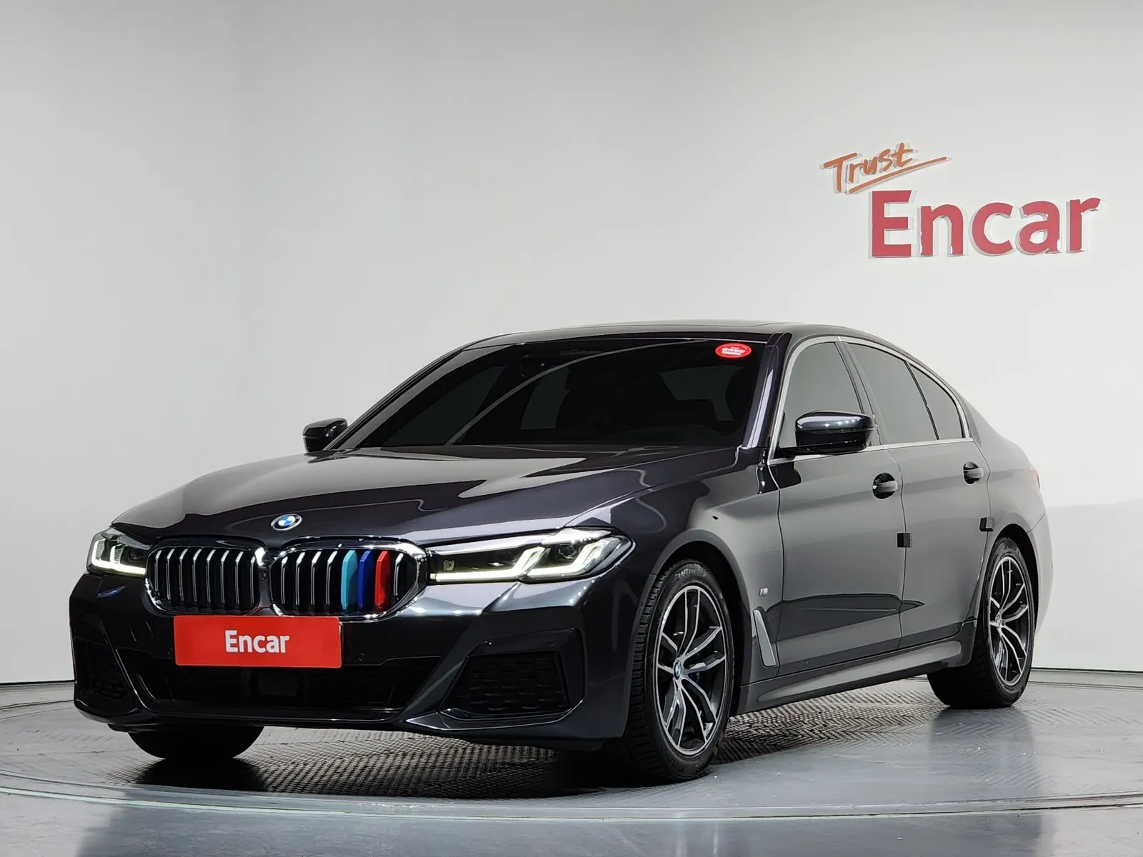 BMW 5 Series 523d M Sport, снимка 1 от 20