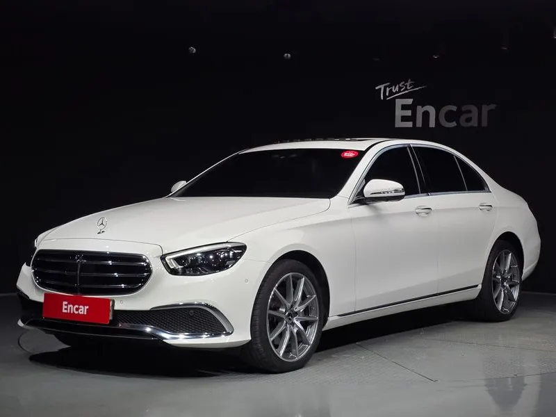 Mercedes-Benz E-Class E300e 4MATIC Exclusive