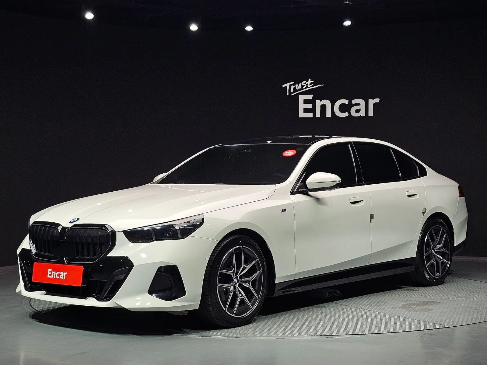 BMW 5 Series 520i Special Edition, снимка 1 от 20