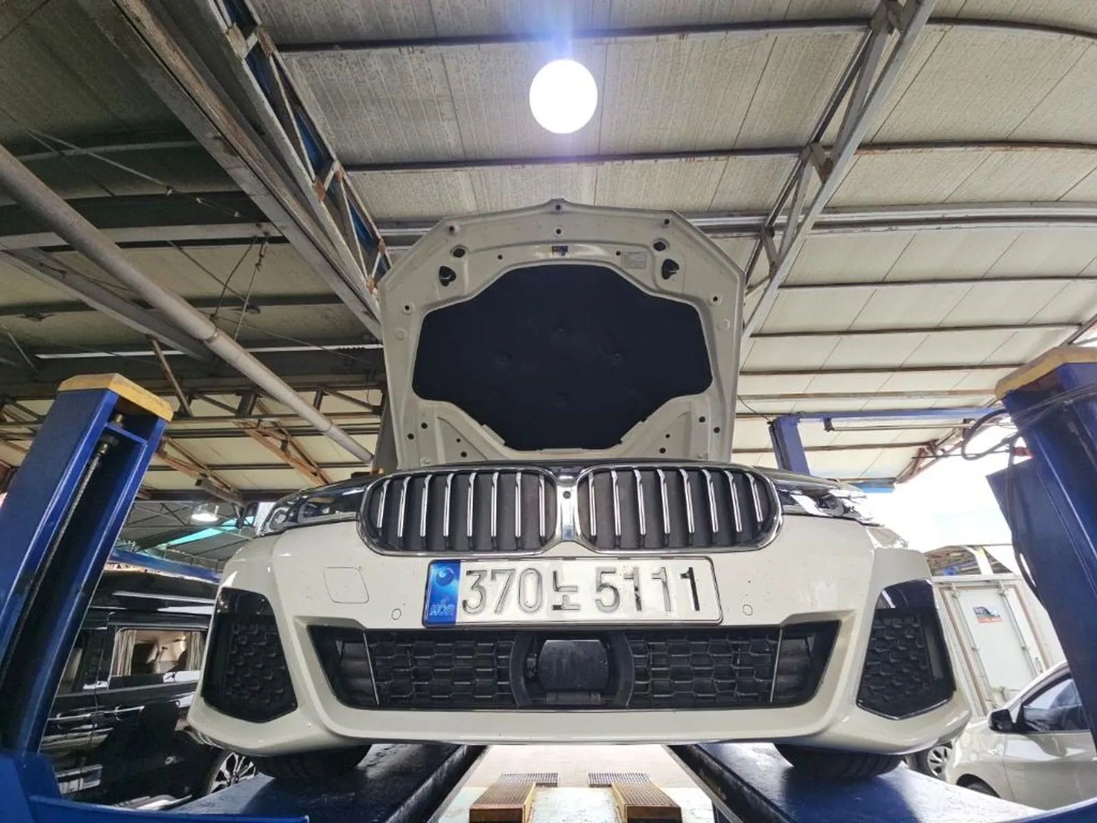 BMW 5 Series 530i xDrive M Sport Package, снимка 1 от 8