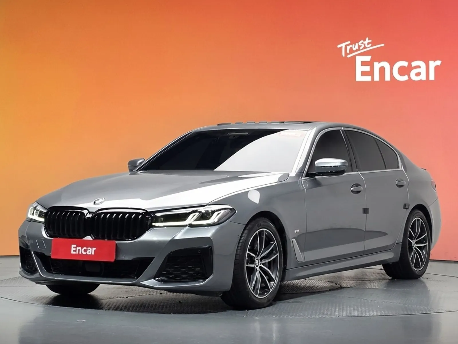 BMW 5 Series 520i M Sport, снимка 1 от 20