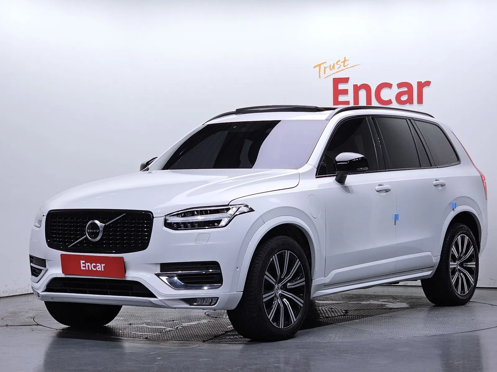 Volvo XC90 T8 R-Design Hybrid, снимка 1 от 20