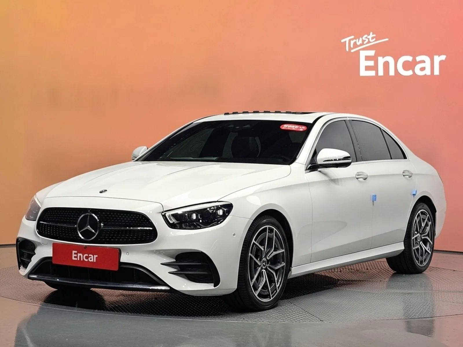 Mercedes-Benz E-Class E220d 4MATIC AMG Line, снимка 1 от 20
