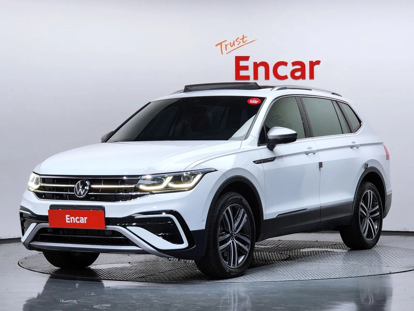 Volkswagen Tiguan 2.0 TSI Prestige, снимка 1 от 20