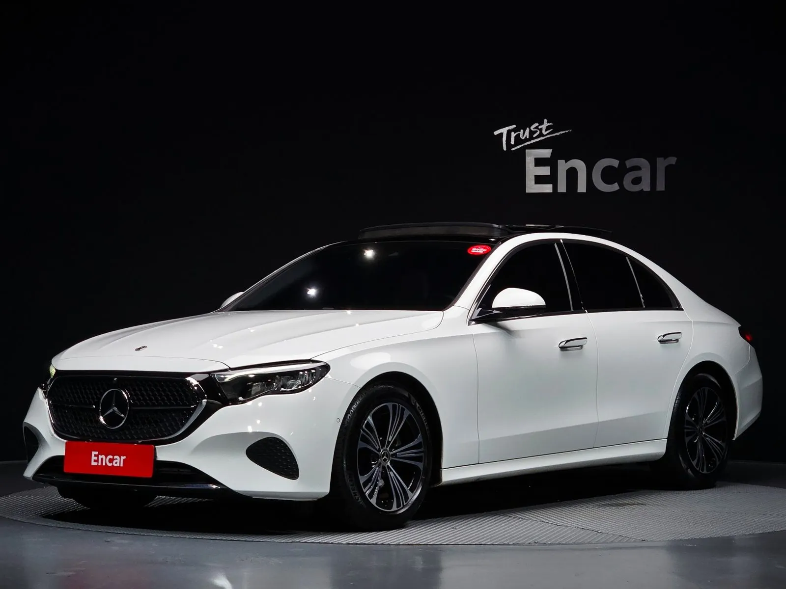 Mercedes-Benz E-Class E200 Avantgarde, снимка 1 от 20