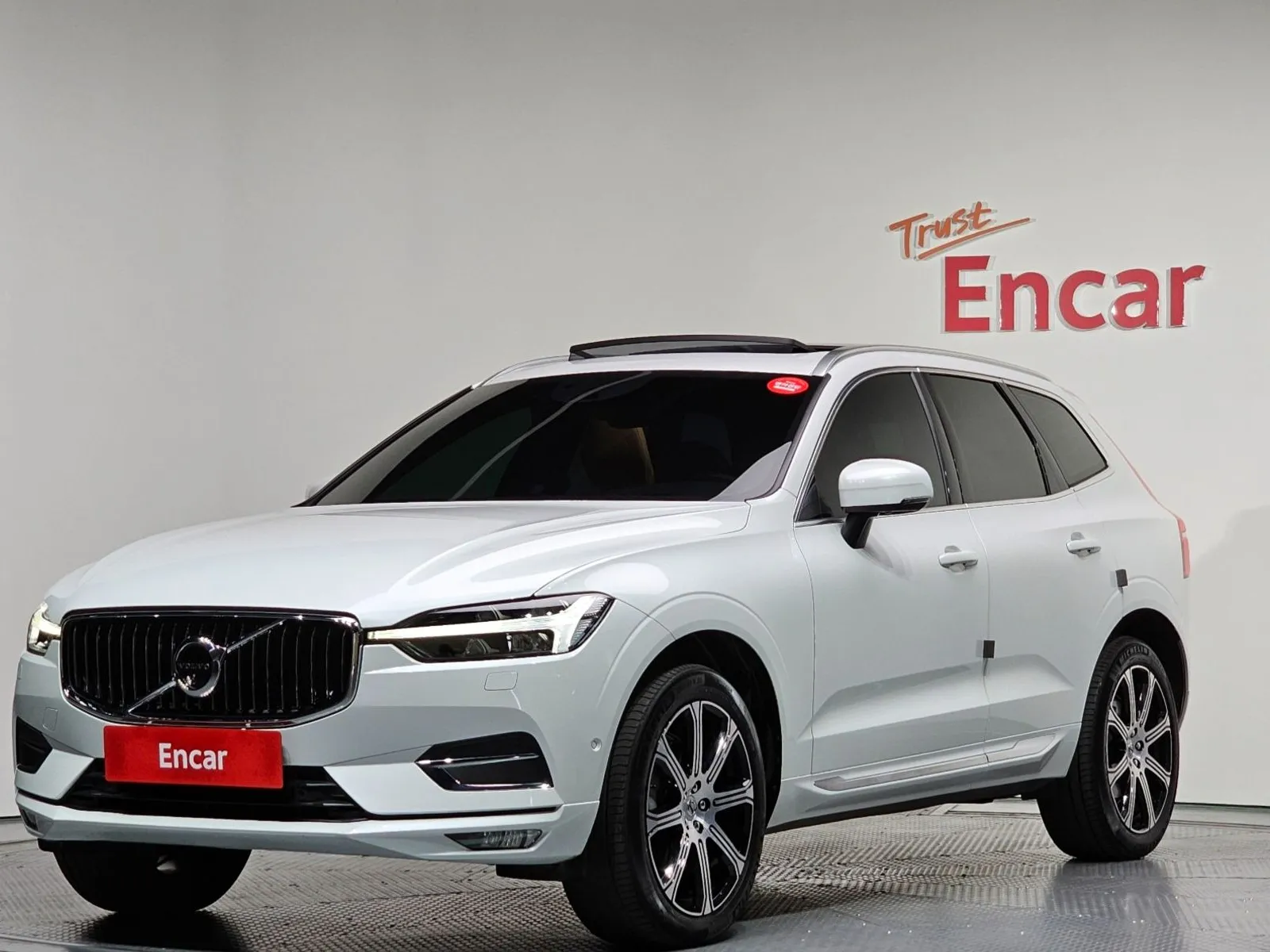 Volvo XC60 B6 Inscirtion, снимка 1 от 20