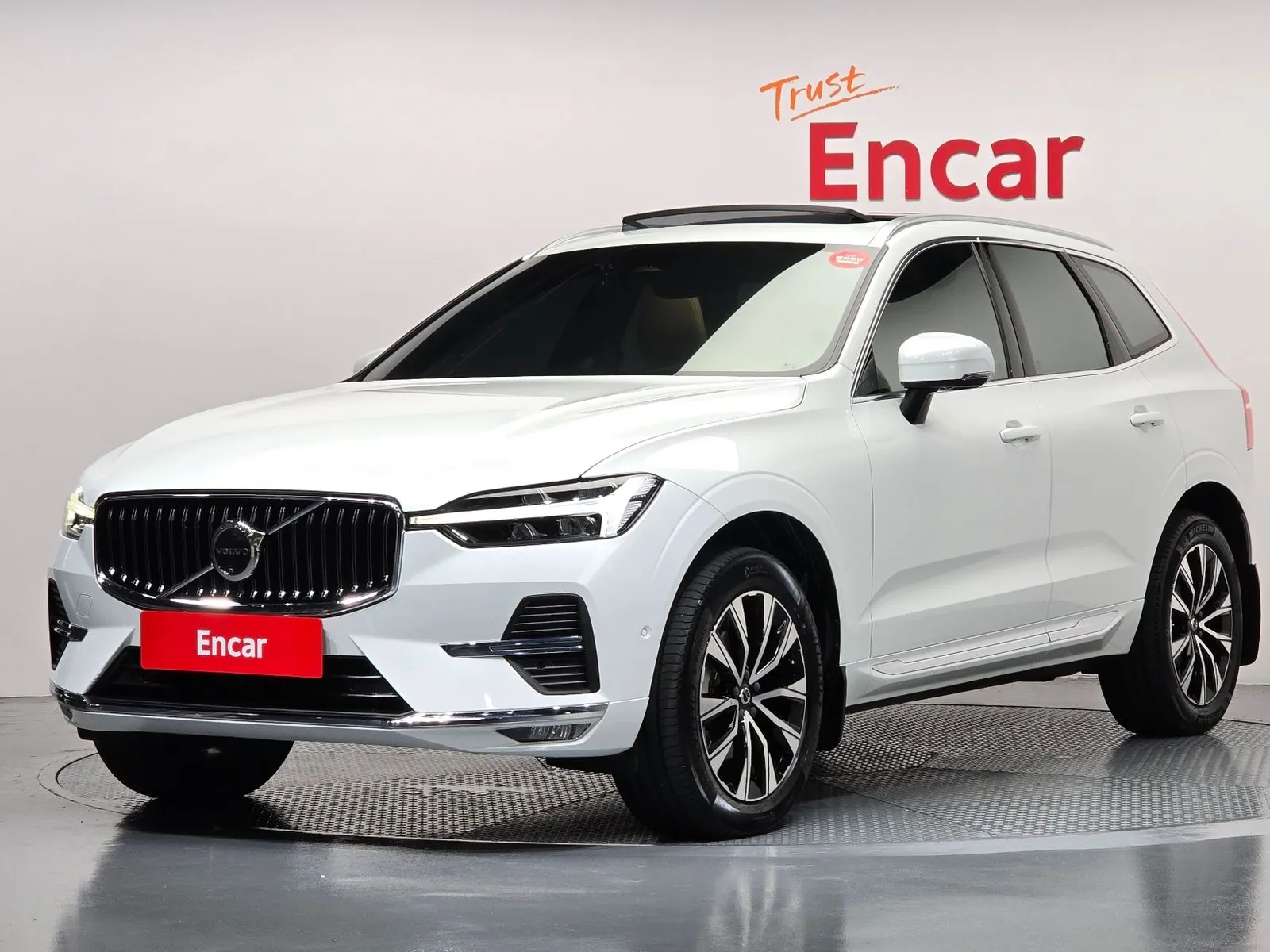 Volvo XC60 B5 Ultimate Bright, снимка 1 от 20