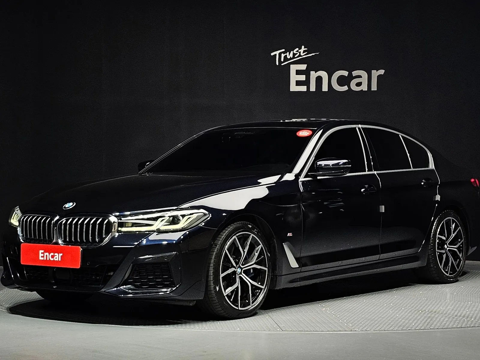 BMW 5 Series 530i xDrive M Sport Package, снимка 1 от 20