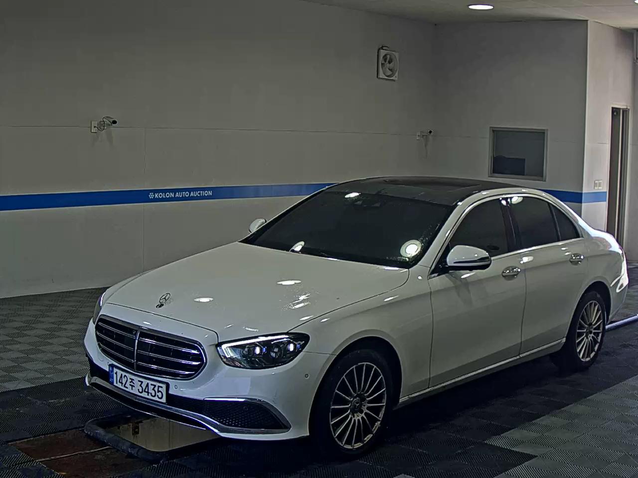 Mercedes-Benz E-Class Exclusive 4MATIC