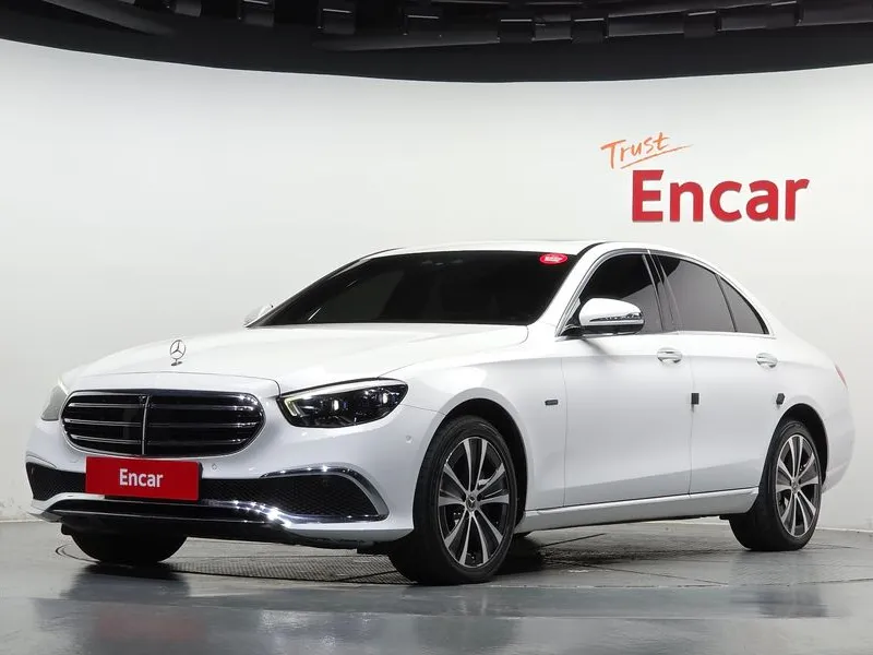 Mercedes-Benz E-Class E300e 4MATIC Exclusive